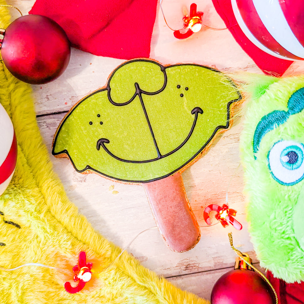 Grinch Face Prop Treat